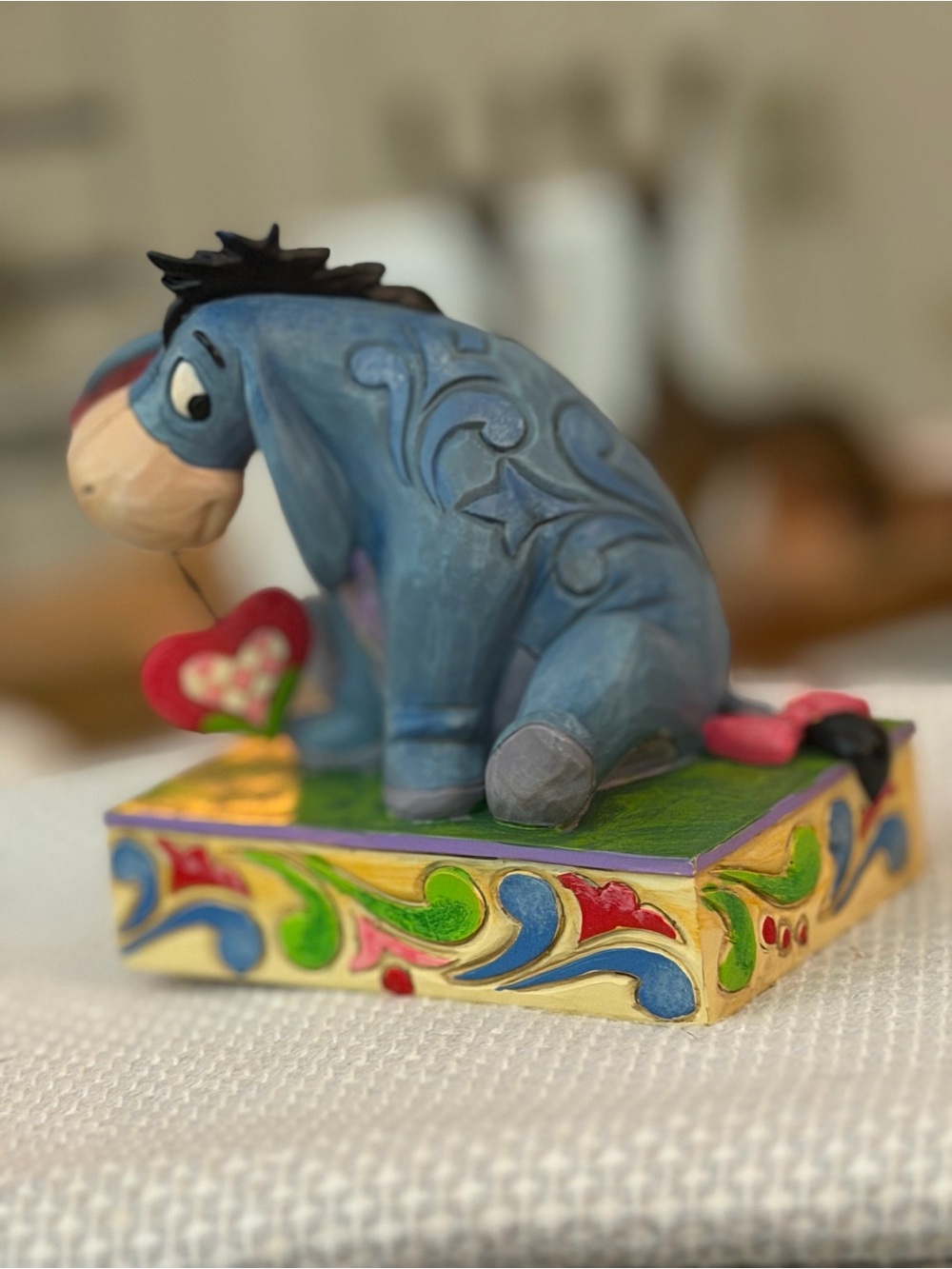 JIM SHORE for ENESCO & Disney Traditions Eeyore “Heart on a String” Figurine